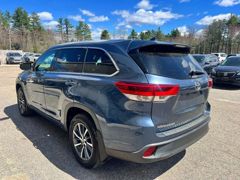 2018 TOYOTA HIGHLANDER XLE  
