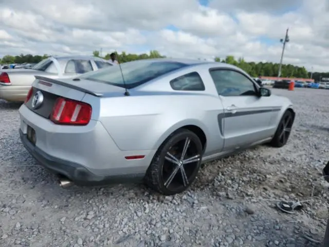 2011 FORD MUSTANG