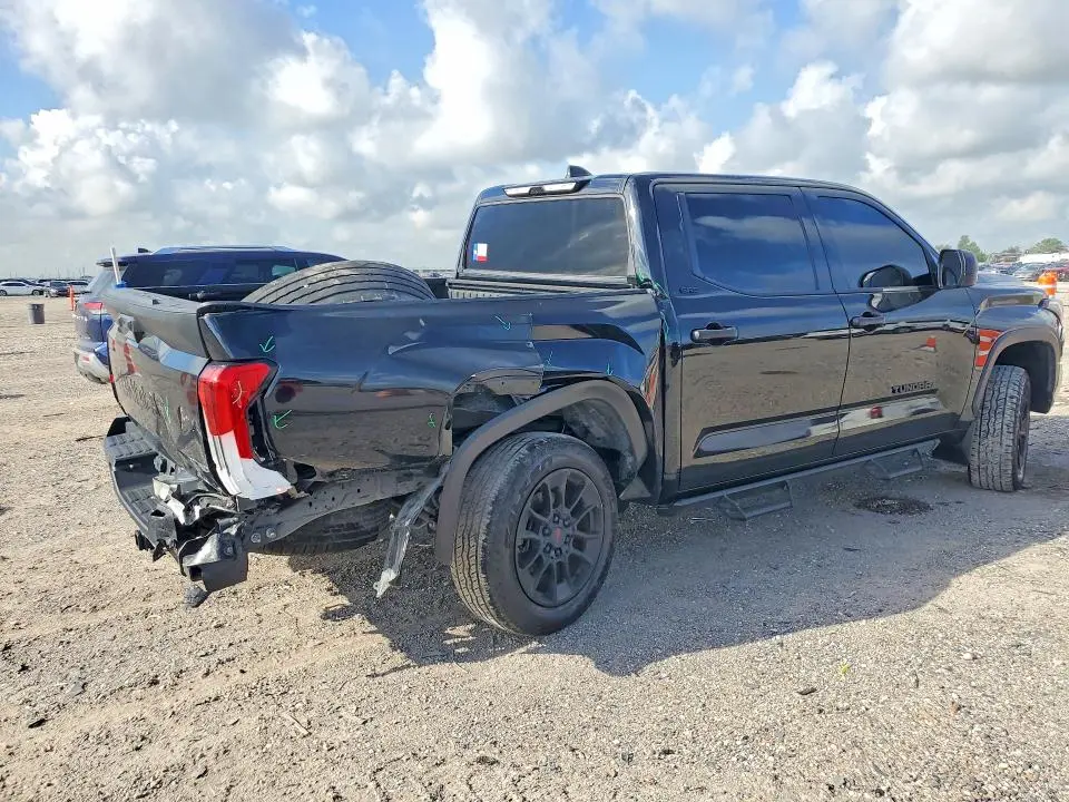 2025 TOYOTA TUNDRA SR5  