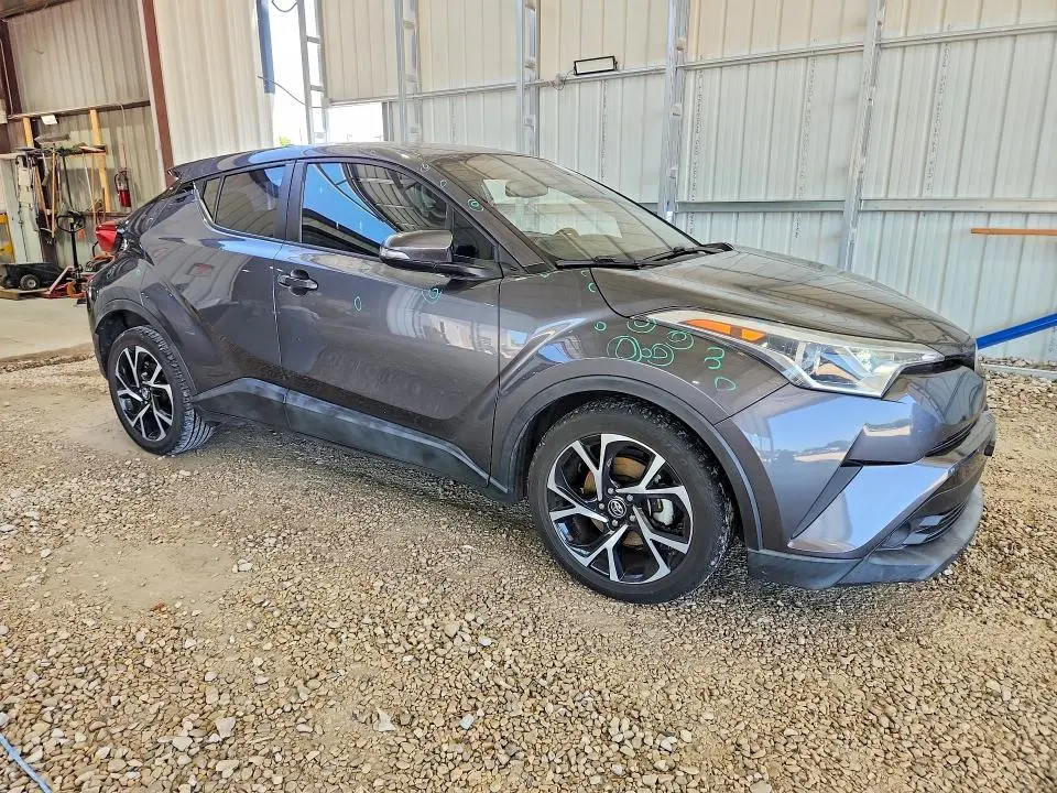 2018 TOYOTA C-HR XLE  
