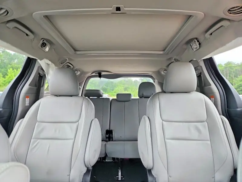 2017 TOYOTA SIENNA LIMITED 7-PASSENGER  