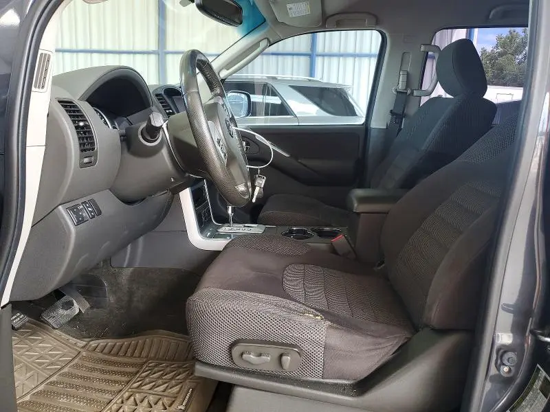 2011 NISSAN PATHFINDER S  