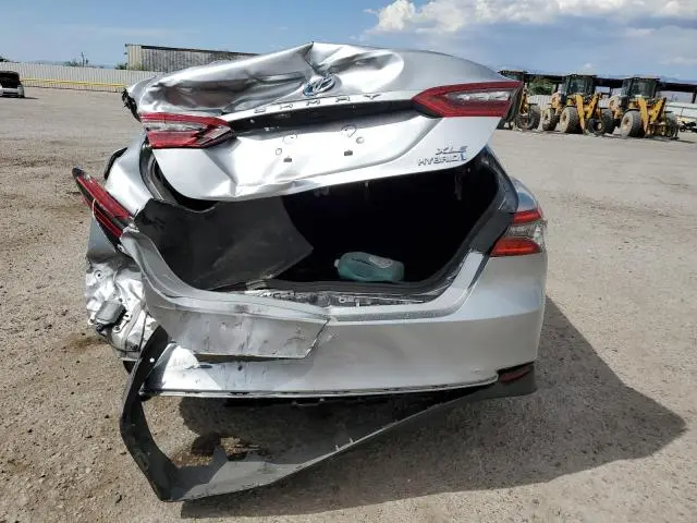 2023 TOYOTA CAMRY XLE  