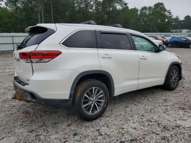 2018 TOYOTA HIGHLANDER SE  