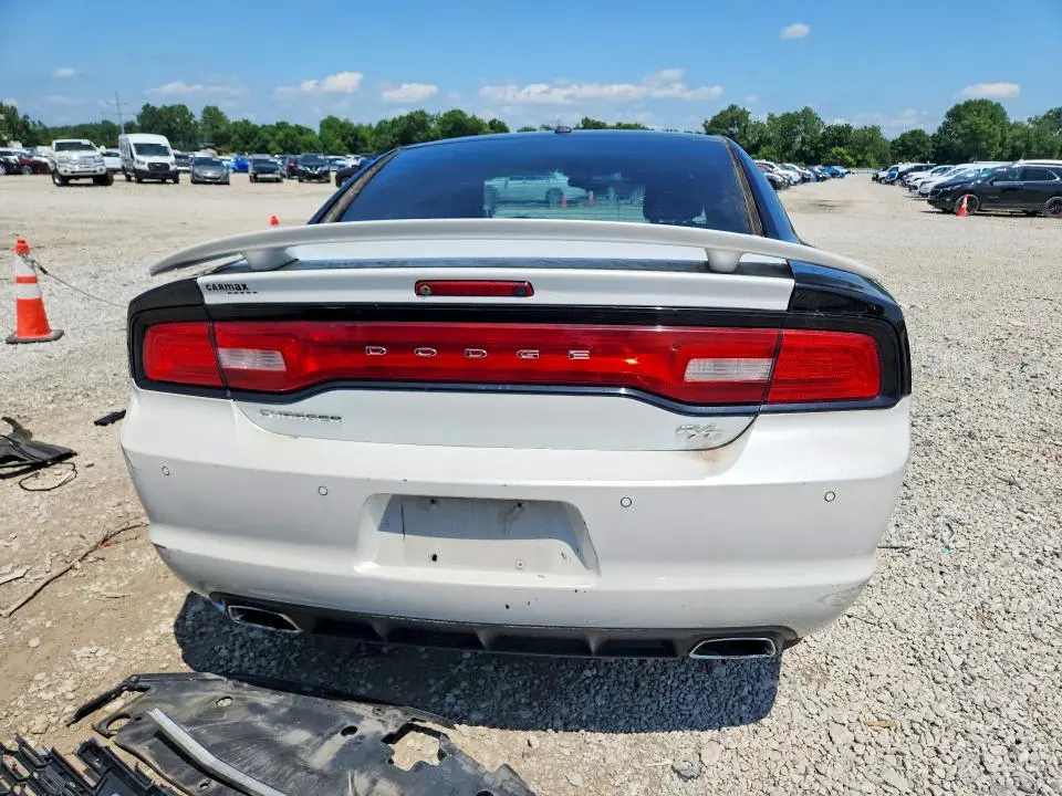 2012 DODGE CHARGER SE  