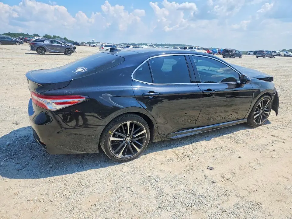 2020 TOYOTA CAMRY XSE  