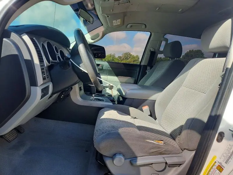 2011 TOYOTA TUNDRA CREWMAX SR5  