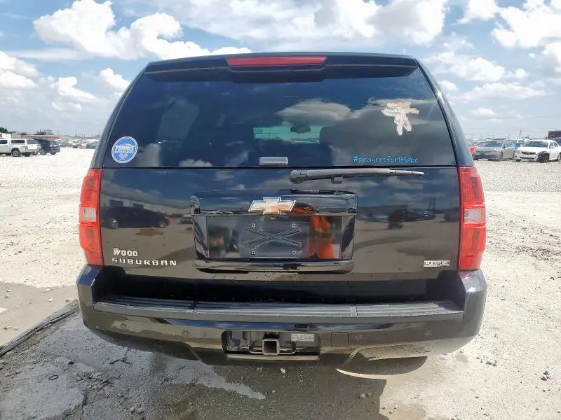 2011 CHEVROLET SUBURBAN K1500 LT  