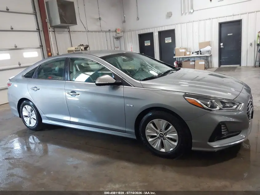 2018 HYUNDAI SONATA HYBRID SE