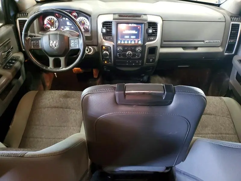 2018 RAM 1500 SLT  