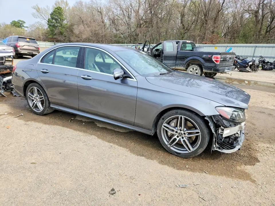 2019 MERCEDES-BENZ E 300  