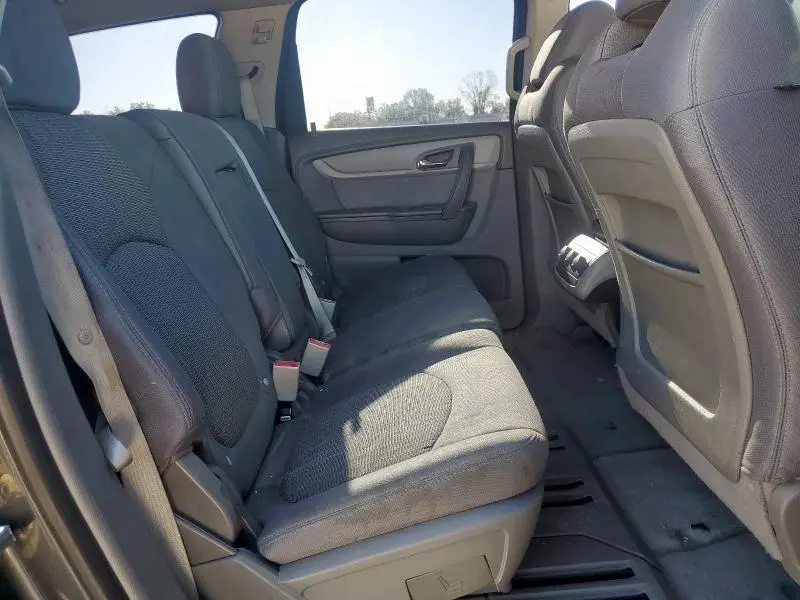 2013 CHEVROLET TRAVERSE LS  