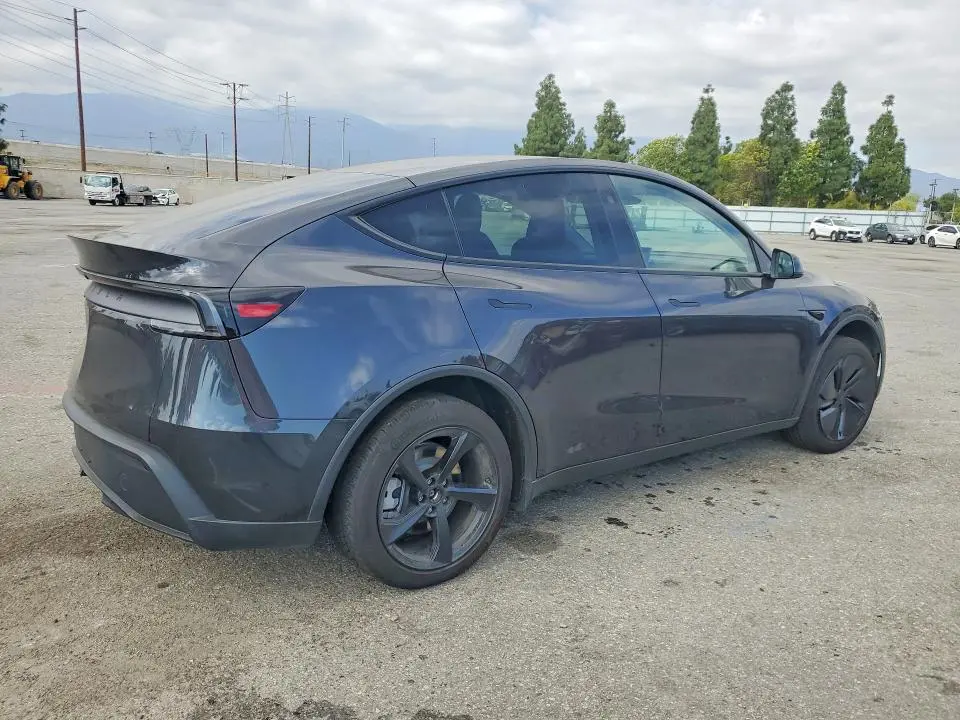 2026 TESLA MODEL Y   