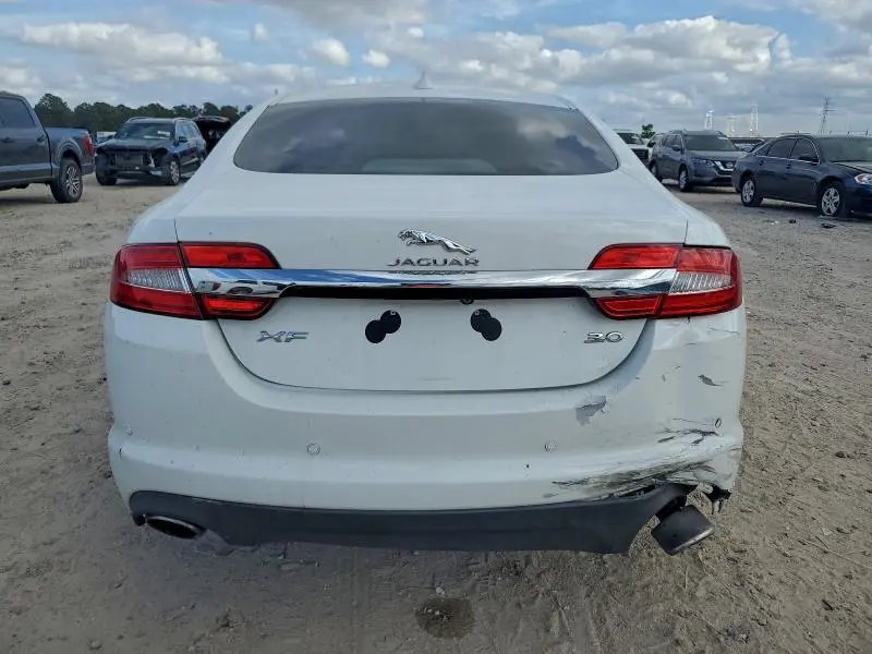 2015 JAGUAR XF 3.0 SPORT  
