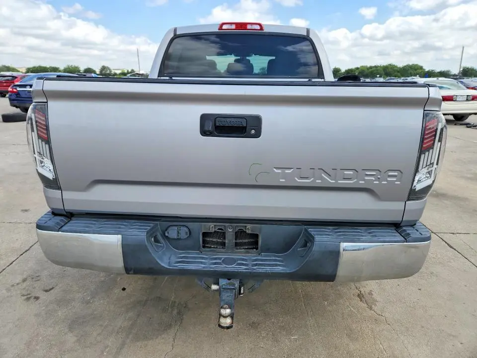 2015 TOYOTA TUNDRA CREWMAX LIMITED  