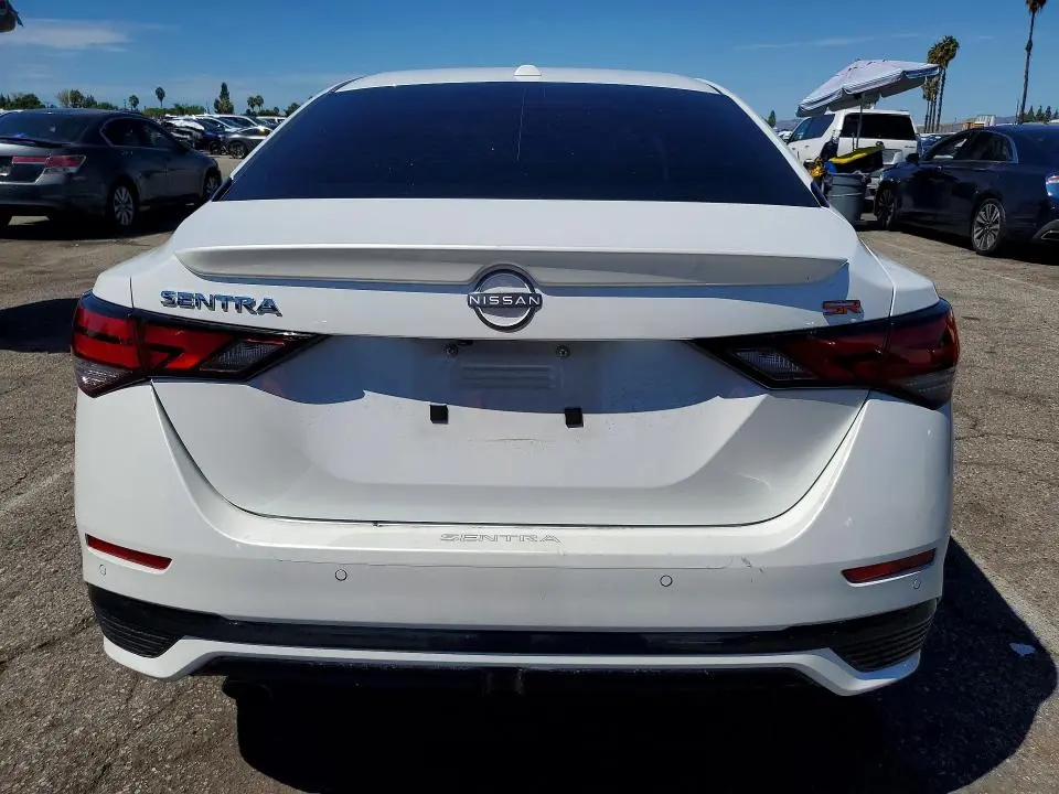 2024 NISSAN SENTRA SR  