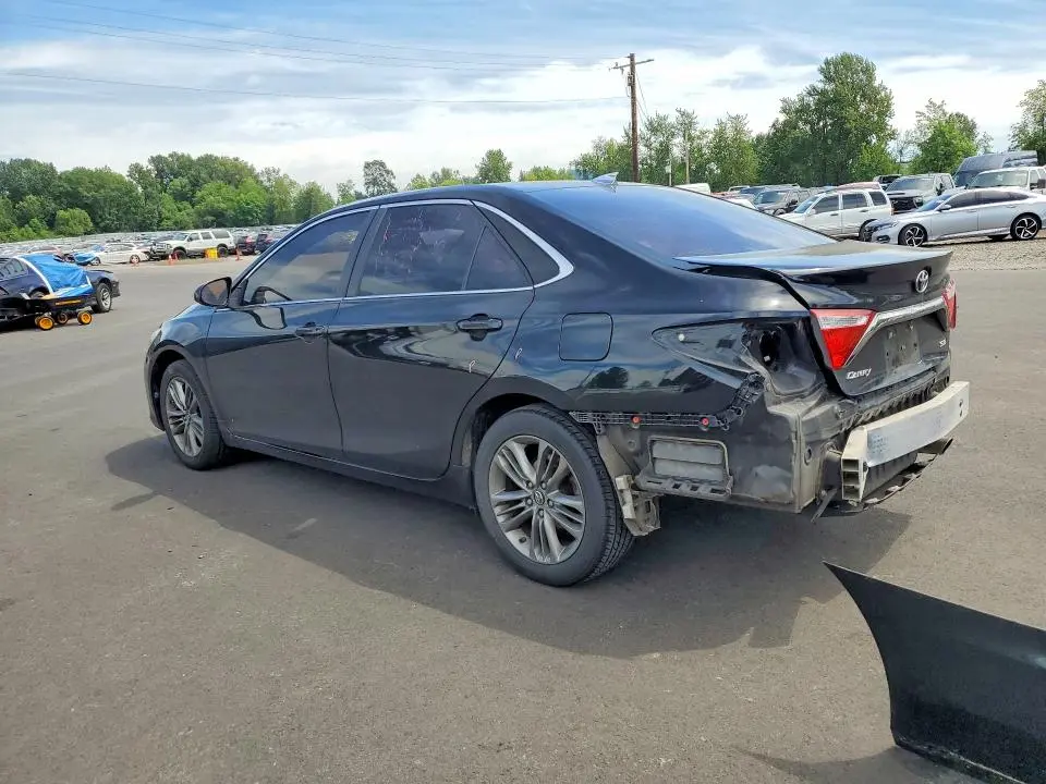 2017 TOYOTA CAMRY SE  