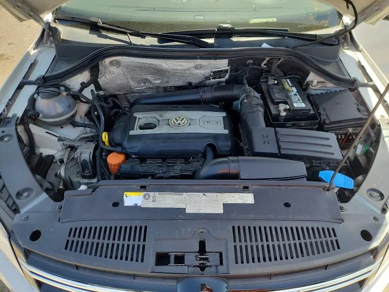 2014 VOLKSWAGEN TIGUAN S  
