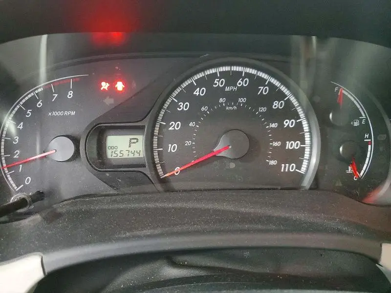 2013 TOYOTA SIENNA LE  