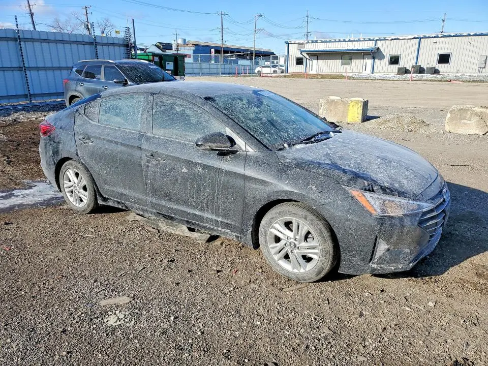 2020 HYUNDAI ELANTRA SEL  
