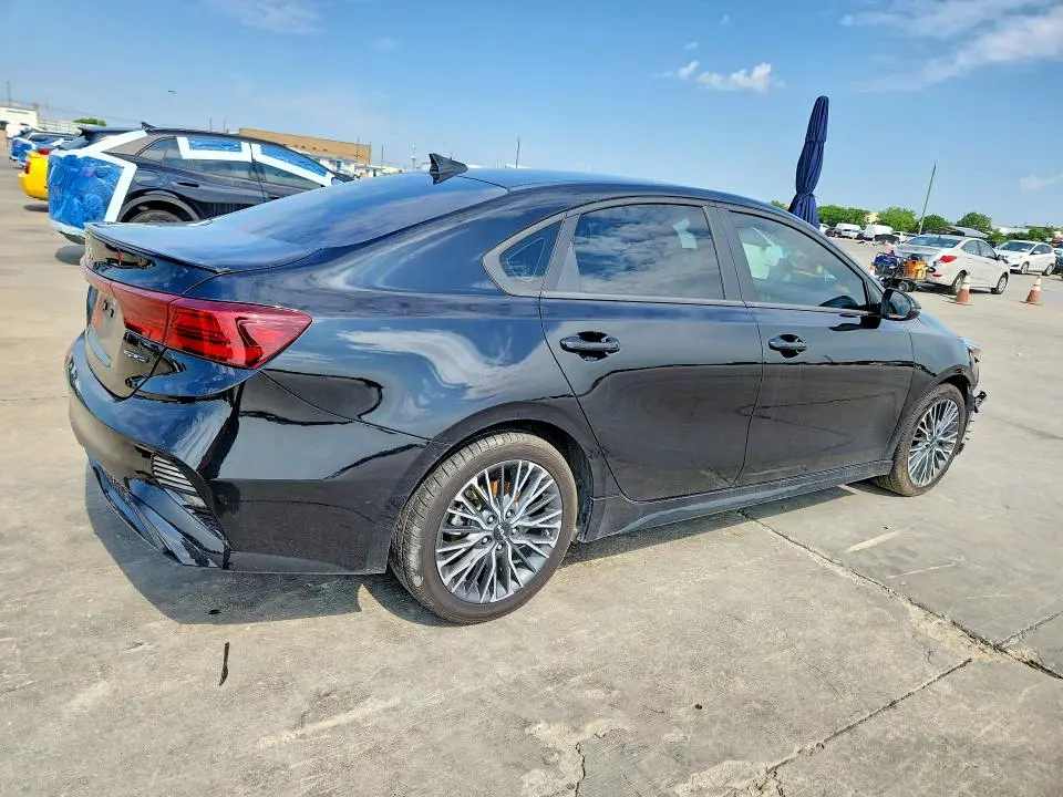 2023 KIA FORTE GT LINE  