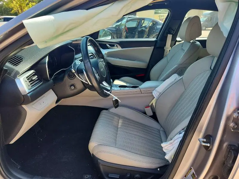 2022 GENESIS G70 3.3T STANDARD  