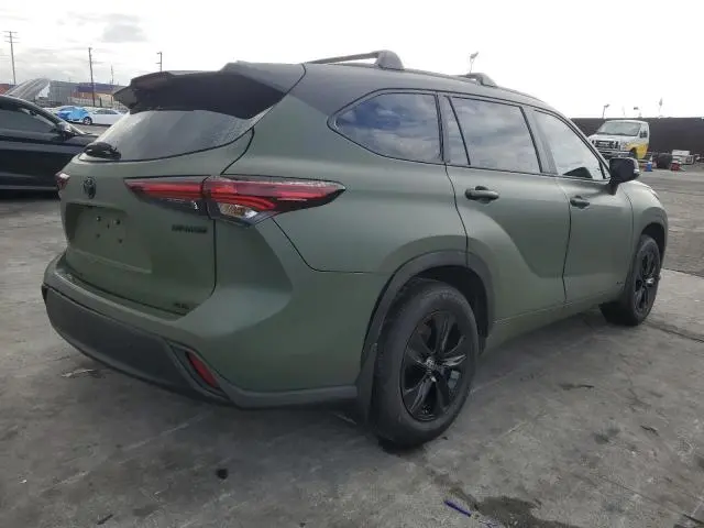 2024 TOYOTA HIGHLANDER HYBRID XLE  