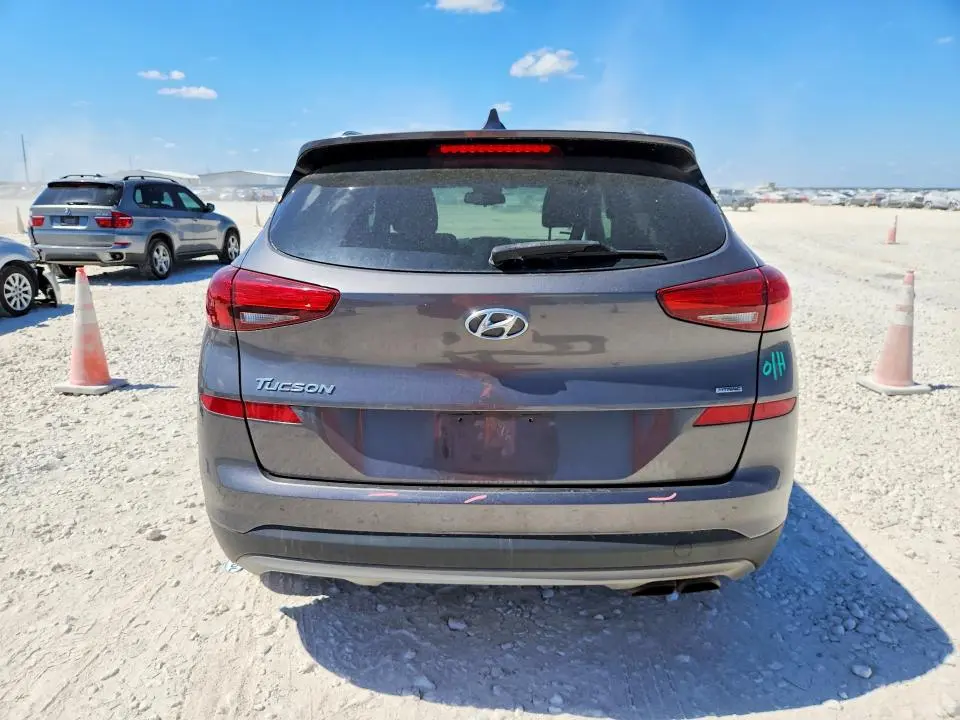2020 HYUNDAI TUCSON SEL  