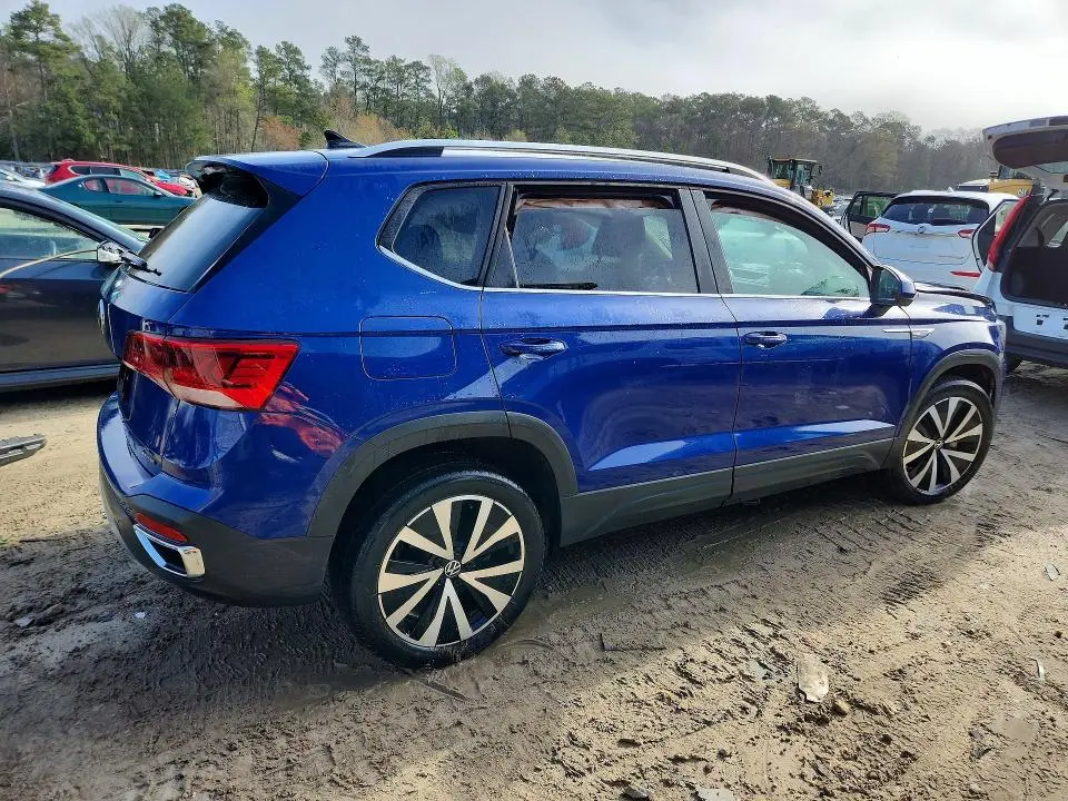 2022 VOLKSWAGEN TAOS SE  