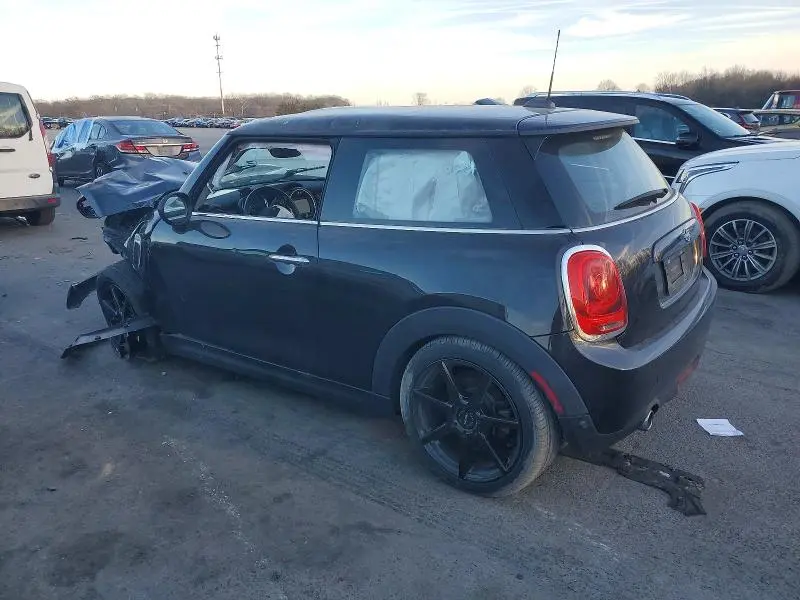 2021 MINI COOPER   