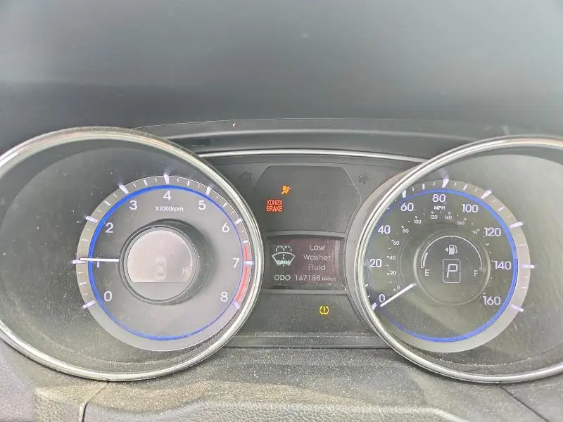 2011 HYUNDAI SONATA GLS  
