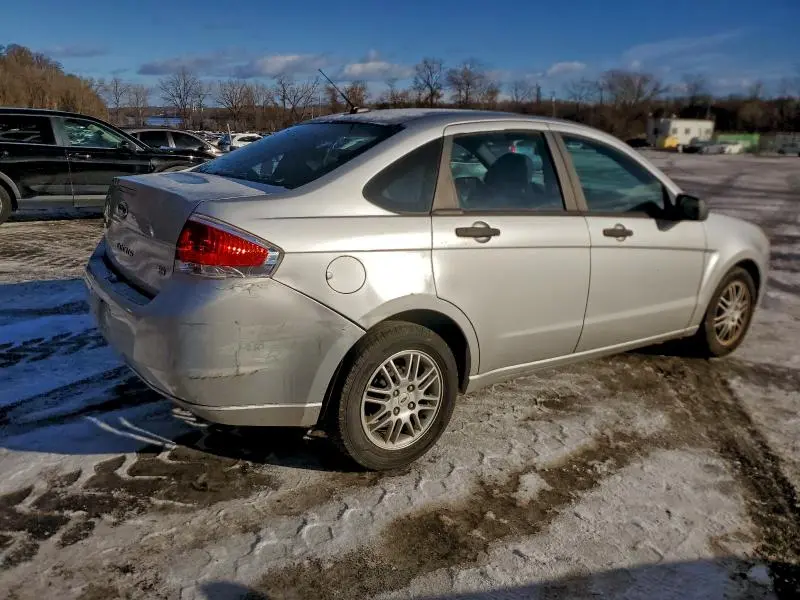2010 FORD FOCUS SE  
