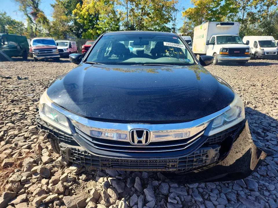2017 HONDA ACCORD LX  