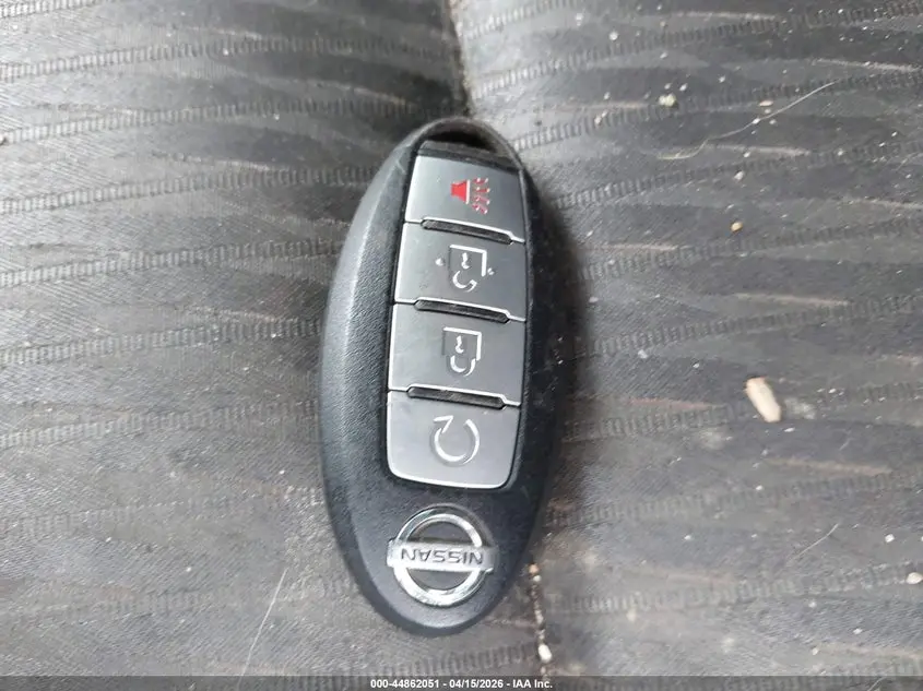 2017 NISSAN ROGUE SV