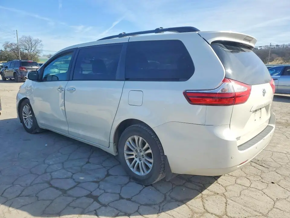 2017 TOYOTA SIENNA XLE 8-PASSENGER  