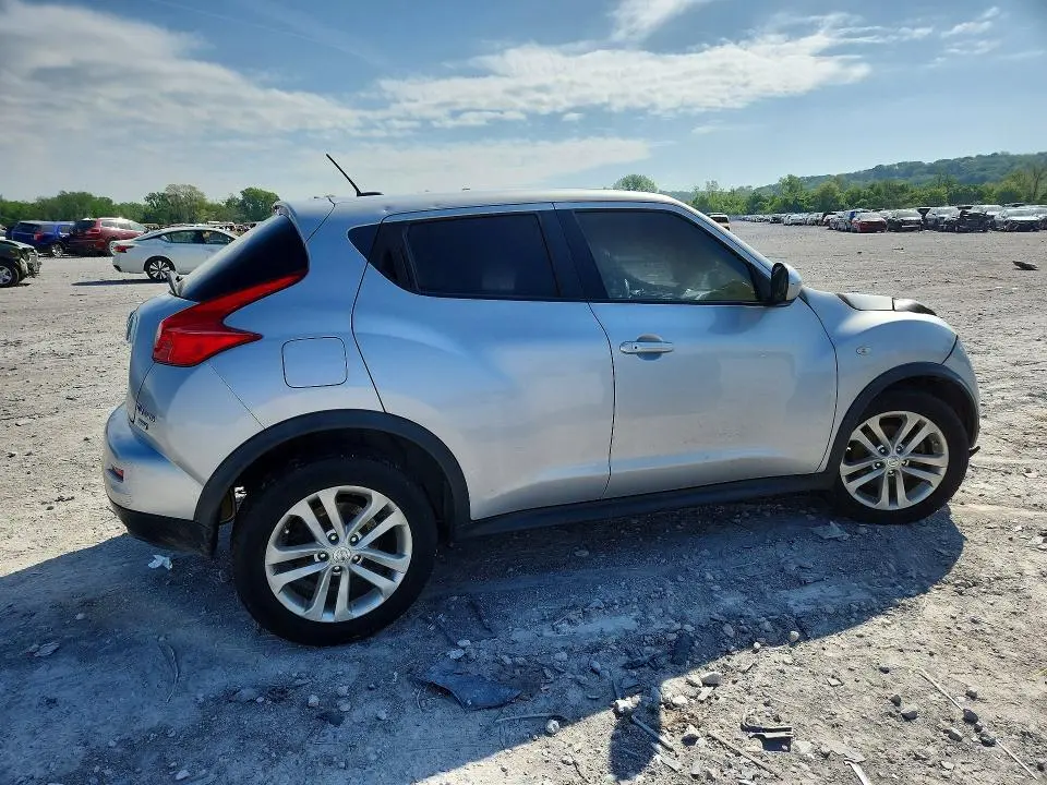 2013 NISSAN JUKE S  