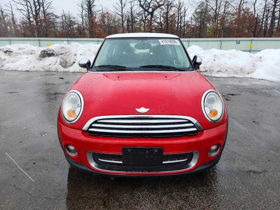 2011 MINI COOPER   