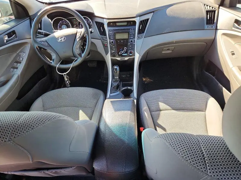 2012 HYUNDAI SONATA GLS  