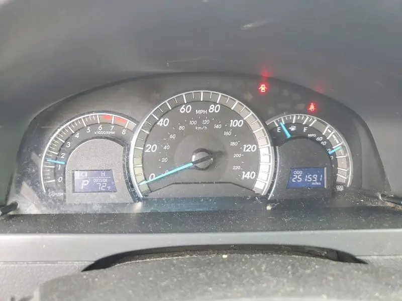 2012 TOYOTA CAMRY SE  