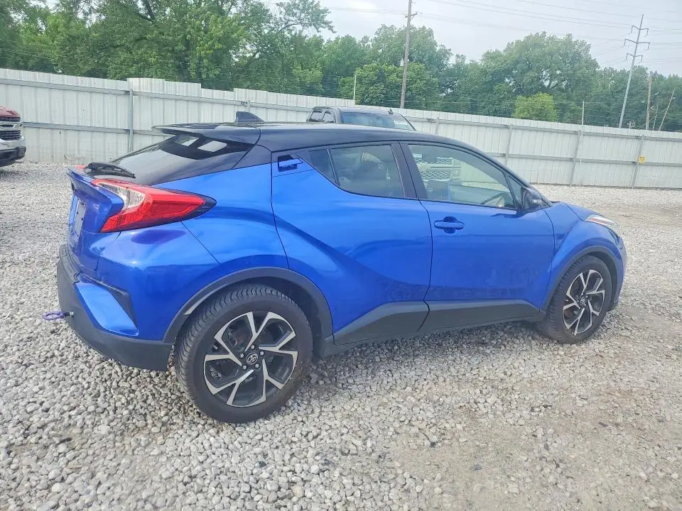 2020 TOYOTA C-HR XLE  