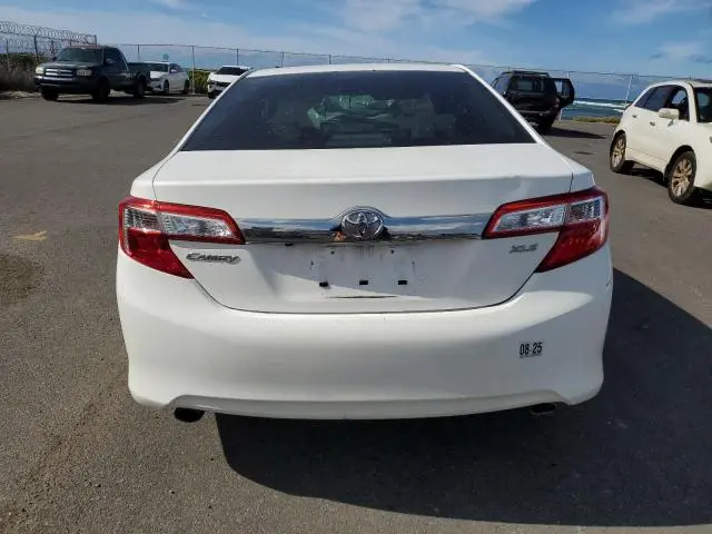 2014 TOYOTA CAMRY SE  