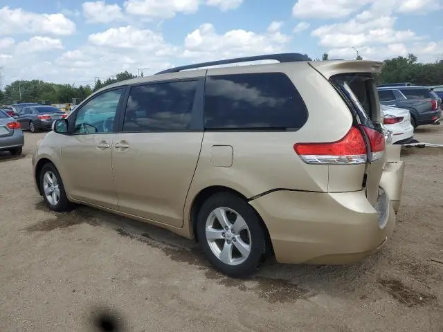 2011 TOYOTA SIENNA LE  