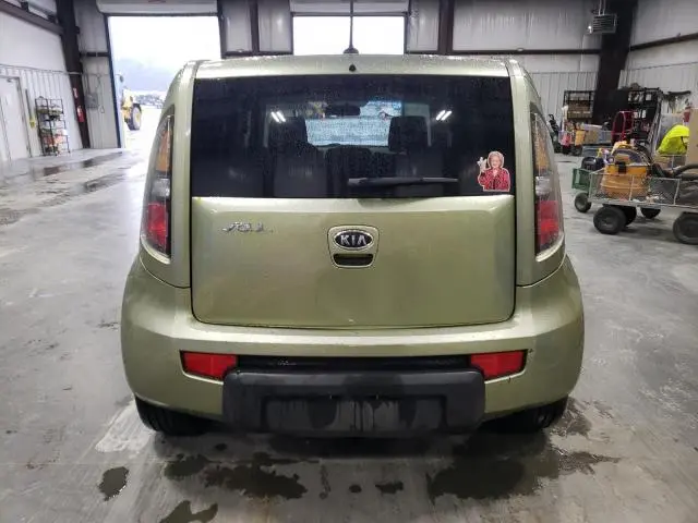 2010 KIA SOUL +  