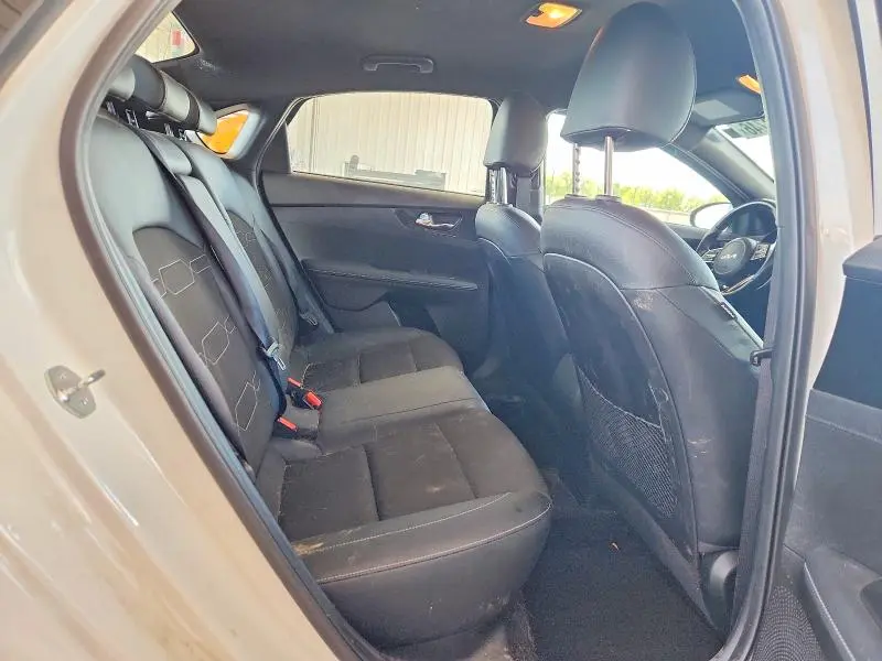 2023 KIA FORTE GT LINE  