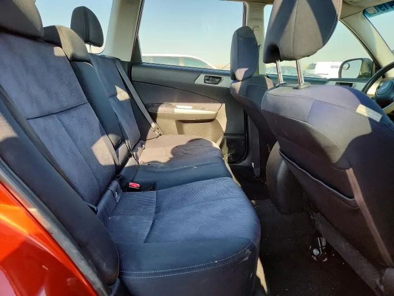2010 SUBARU FORESTER XS  
