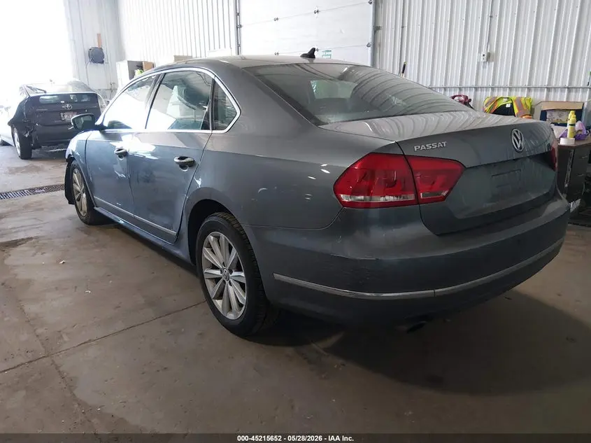2013 VOLKSWAGEN PASSAT 2.5L SEL PREMIUM