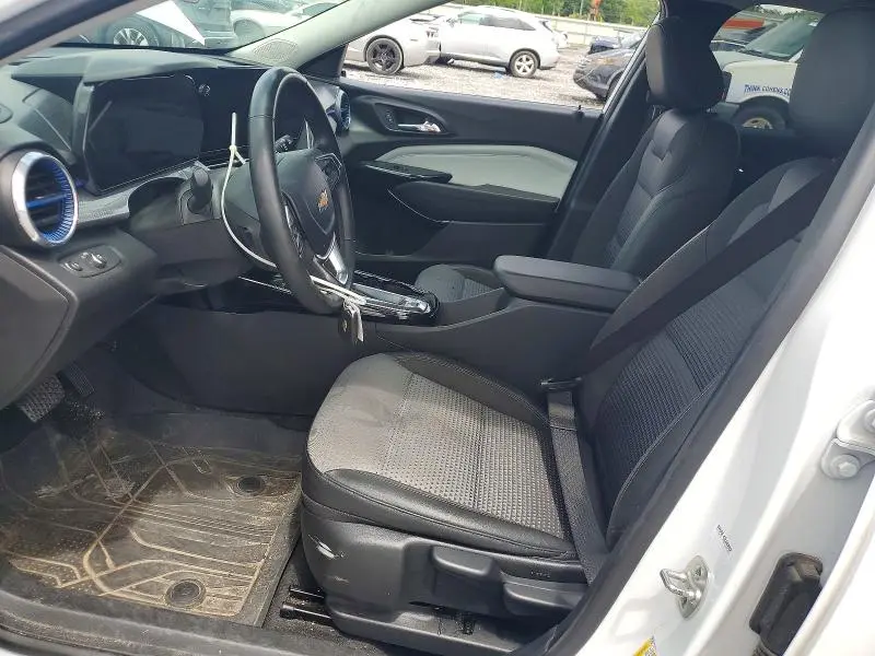 2025 CHEVROLET TRAX 1LT  