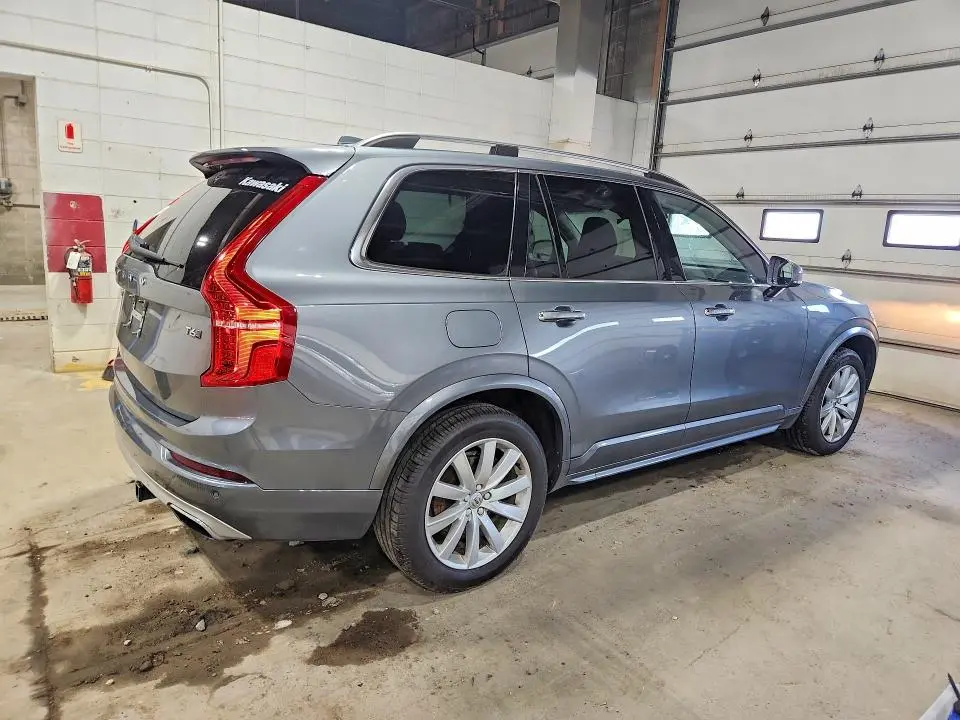 2016 VOLVO XC90 T6  