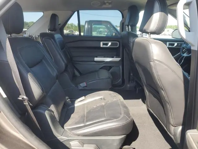 2021 FORD EXPLORER XLT  