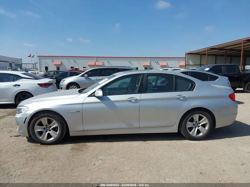 2011 BMW 528I  